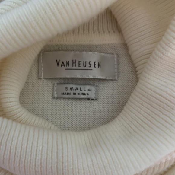 Van Heusen Sweater - Picture 3 of 4